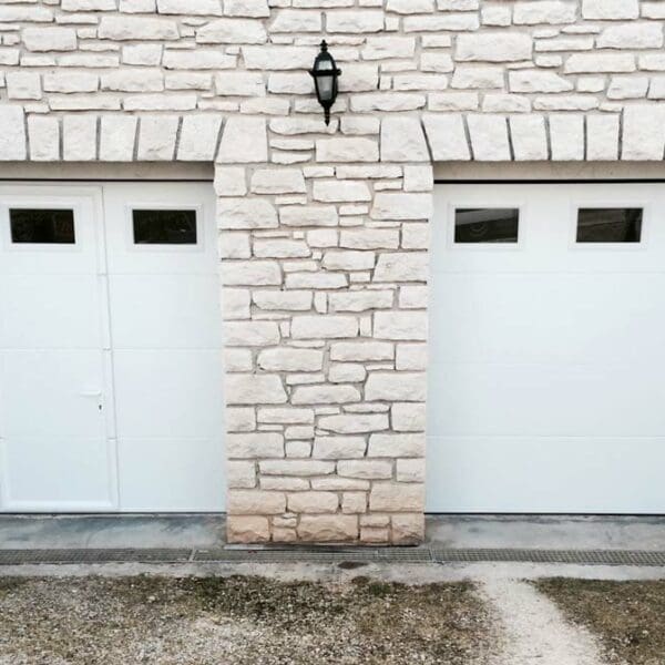 Installation porte garage trélissac